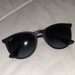 Black Ray Ban Erika